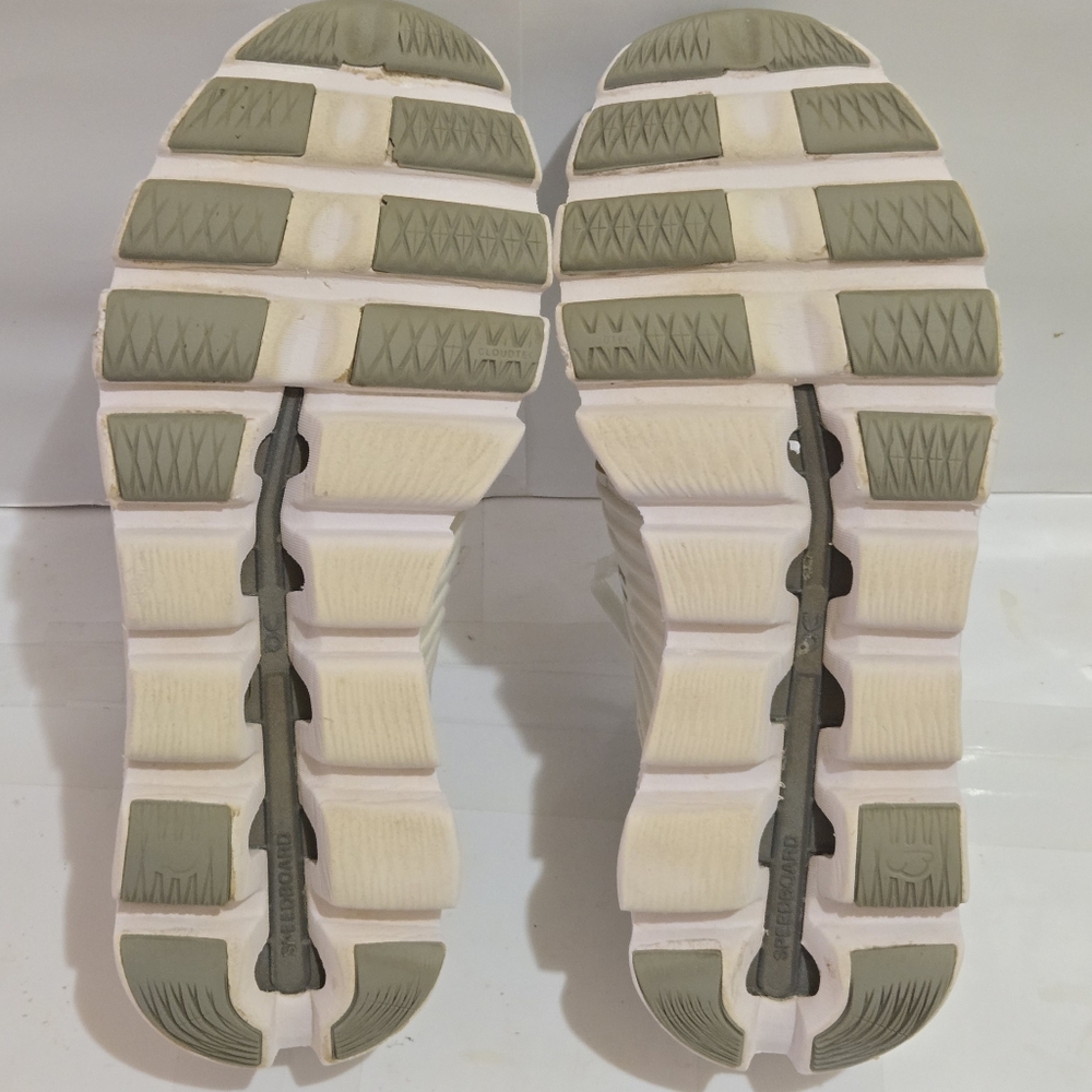 Cloudswift Glacier White Athletic Comfort Running Shoes - Picture 6 of 7